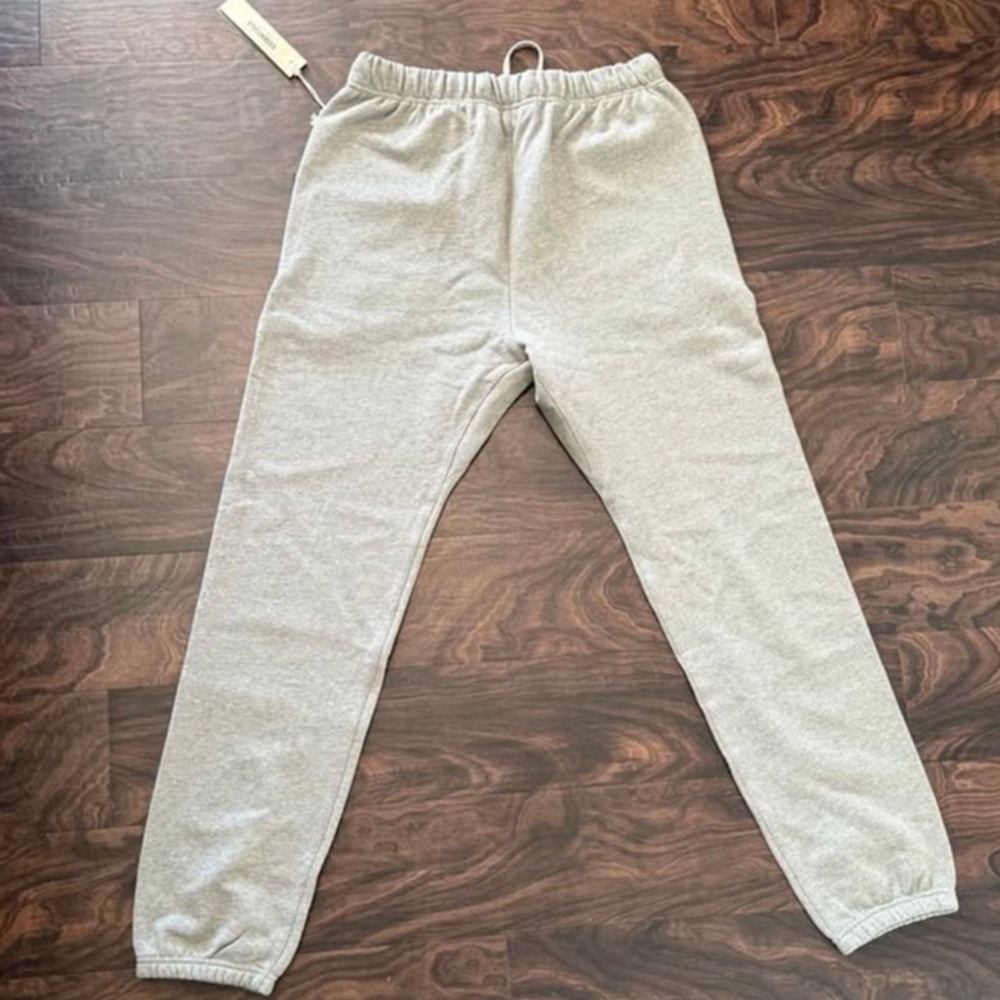 Essentials Sweatpants - Picture 2 of 3